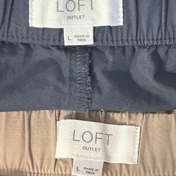 LOFT Taupe Relaxed Shorts
Set of two Loft brand shorts size L - Picture 5 of 6